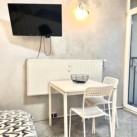 Apartamento Bezagenta Oldtown2 Close To Metro Varsovia Exterior foto